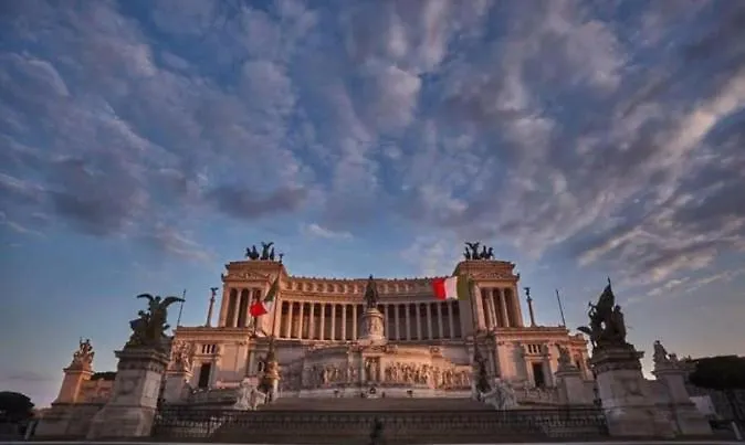 Apartamento Le Rondini Apartment, 5 Persone, 2 Balconi, Policlinico Tor Vergata E Casilino, Metro C Torre Maura Per Il Colosseo A 10 Minuti, Wi-fi, Aria Condizionata