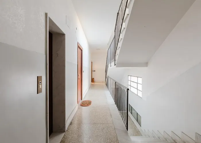 Le Rondini Apartment, 5 Persone, 2 Balconi, Policlinico Tor Vergata E Casilino, Metro C Torre Maura Per Il Colosseo A 10 Minuti, Wi-fi, Aria Condizionata Apartment *